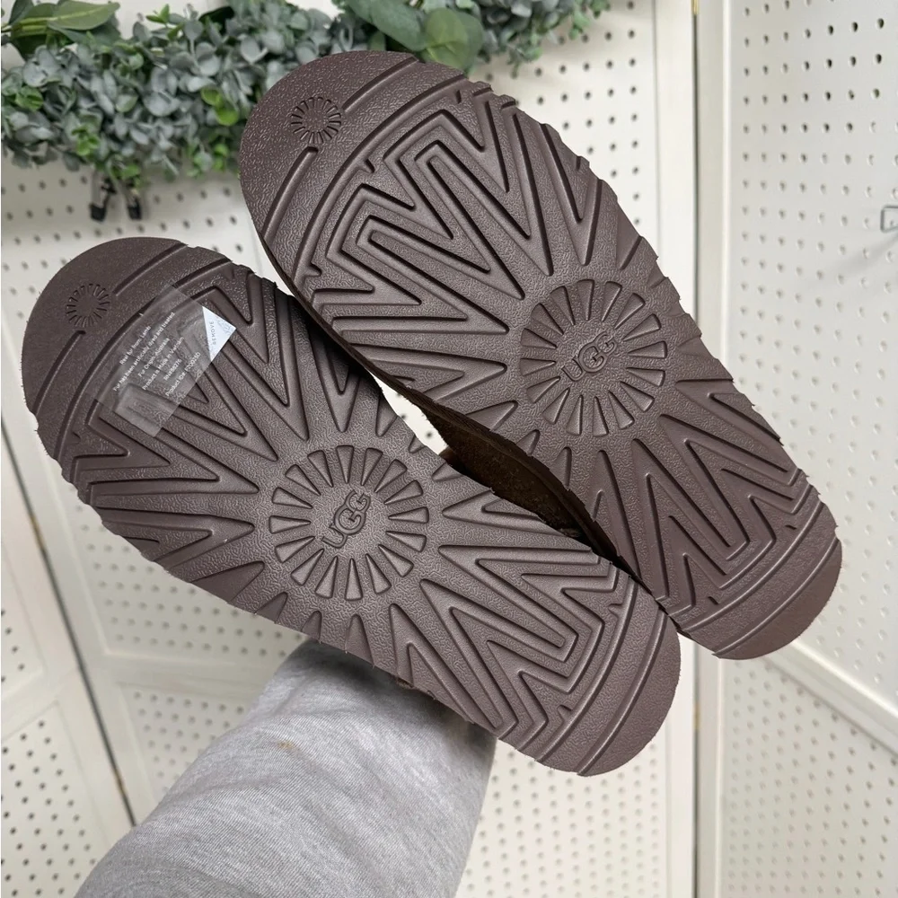 UGG Classic Ultra Mini Biarritz Boot Ankle Womens 12 Rocky Oak Brown Suede NWOT